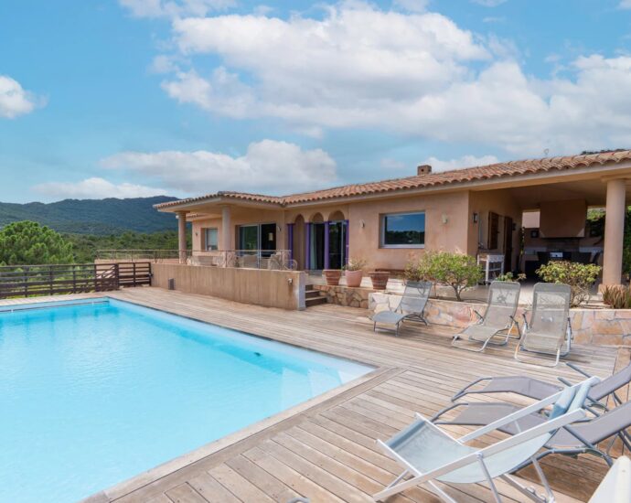 Favone, villa vue mer, 4 chambres, piscine, proche plage