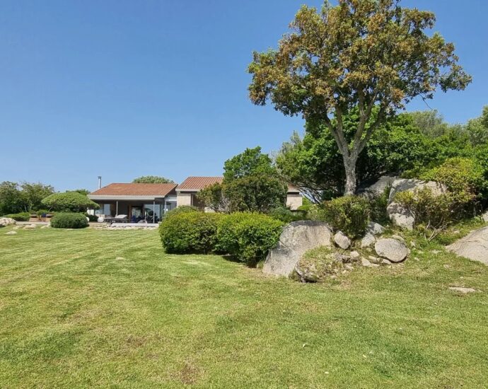 Cappiciola, Waterfront Property, 7 Bedrooms, 2 Pools, Direct Beach Access, Panoramic Sea Views