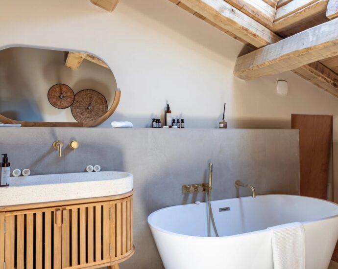 Propriano, 3 bedroom villa, swimming pool, sea and mountain views, close to the beach