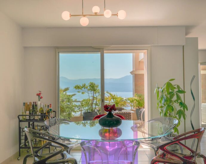 Ajaccio, Duplex Apartment, 4 Bedrooms, terrace, panoramic sea View, close to the Beach
