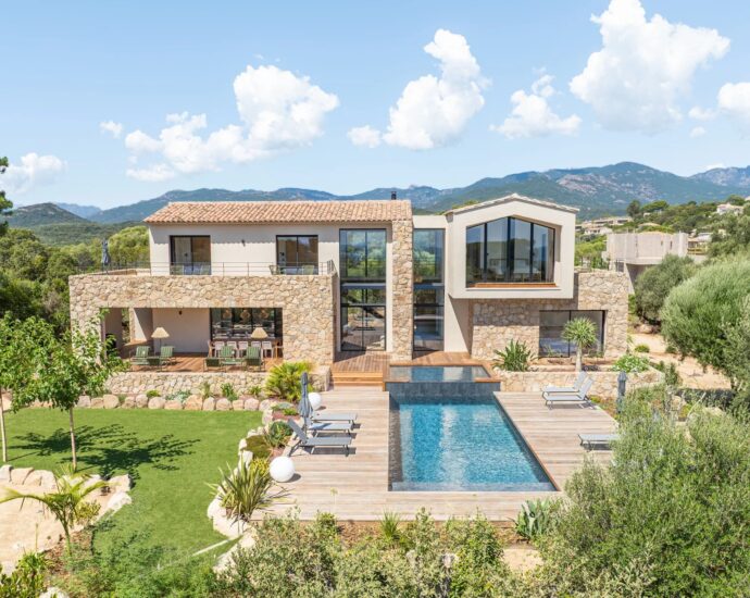 Pinarello, Exclusivity, New Stone Villa, 4 Bedrooms, Pool, Sea view, Walking distance to beach