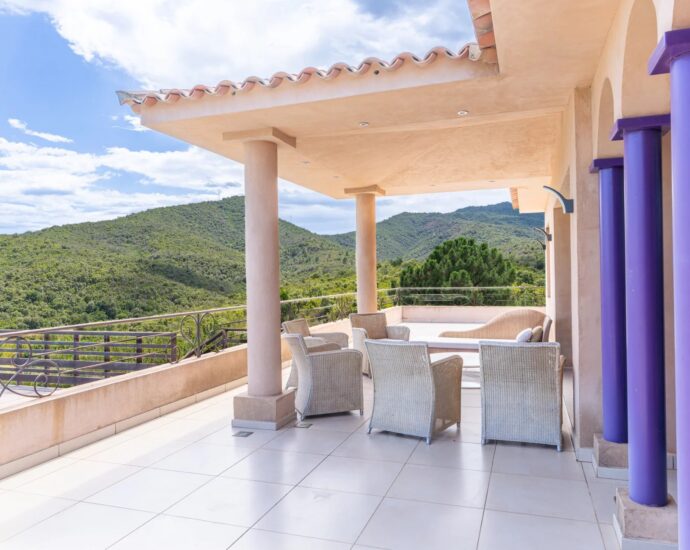 Favone, villa vue mer, 4 chambres, piscine, proche plage