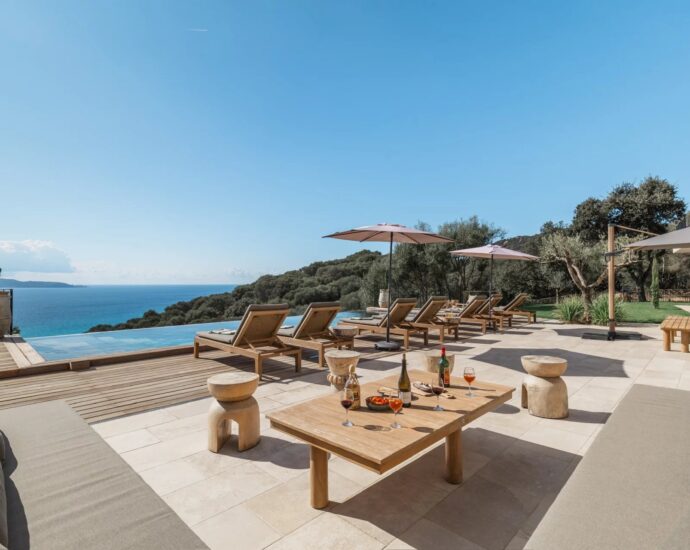 Olmeto, Abbartello, 6 chambres, piscine à débordement, vue mer panoramique, proche plage