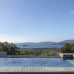 Arasu , Villa contemporaine, 8 chambres, piscine à  débordement, vue mer panoramique, proche plage