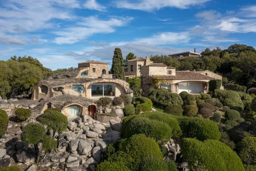 Sainte-Lucie de Porto-vecchio, Cavallone, architect-designed villa, 4 bedrooms, pool, sauna, panoramic sea view, close to the beach