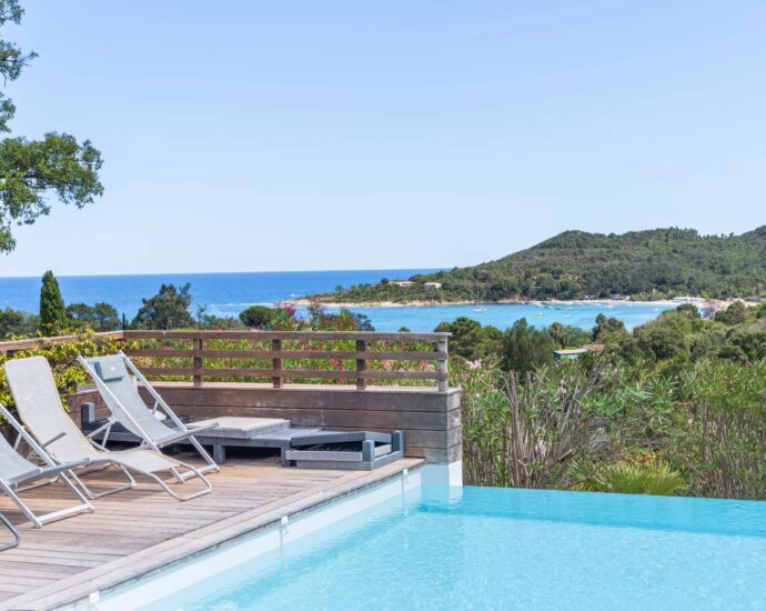 Favone, villa vue mer, 4 chambres, piscine, proche plage