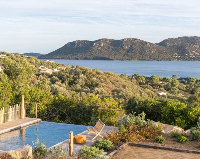 Porto-Vecchio, Marina Di Fiori,  Villa 4 chambres, piscine, vue mer, proche plage