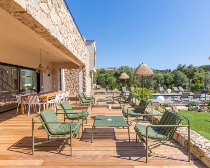 Exclusivité, Pinarello, Villa neuve en pierre, 4 chambres, piscine, vue mer et plage à pied