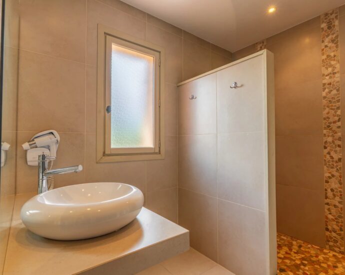 Favone, villa vue mer, 4 chambres, piscine, proche plage