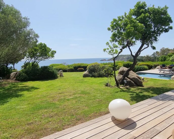 Cappiciola, Waterfront Property, 7 Bedrooms, 2 Pools, Direct Beach Access, Panoramic Sea Views