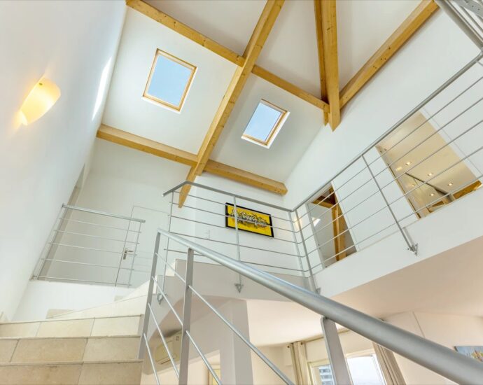 Ajaccio, Duplex Apartment, 4 Bedrooms, terrace, panoramic sea View, close to the Beach