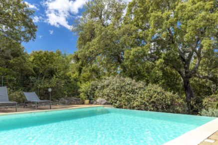 Sainte-Lucie de Porto-Vecchio, Property with 3 Homes, Pool, Near the River and Pinarello Beach