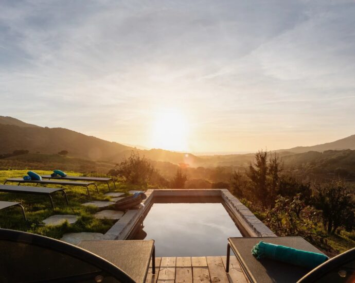 Propriano, 3 bedroom villa, swimming pool, sea and mountain views, close to the beach