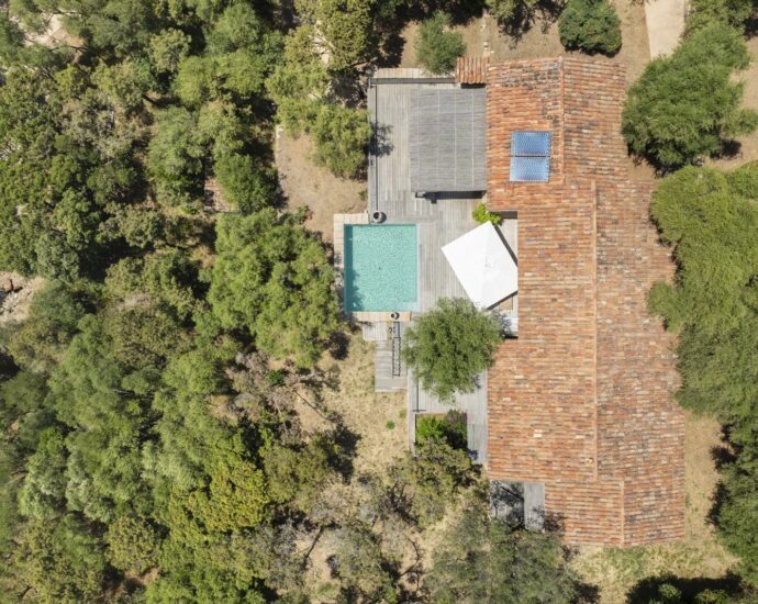 Olmeto, Villa 2 chambres, pied dans l&rsquo;eau, piscine, vue mer,