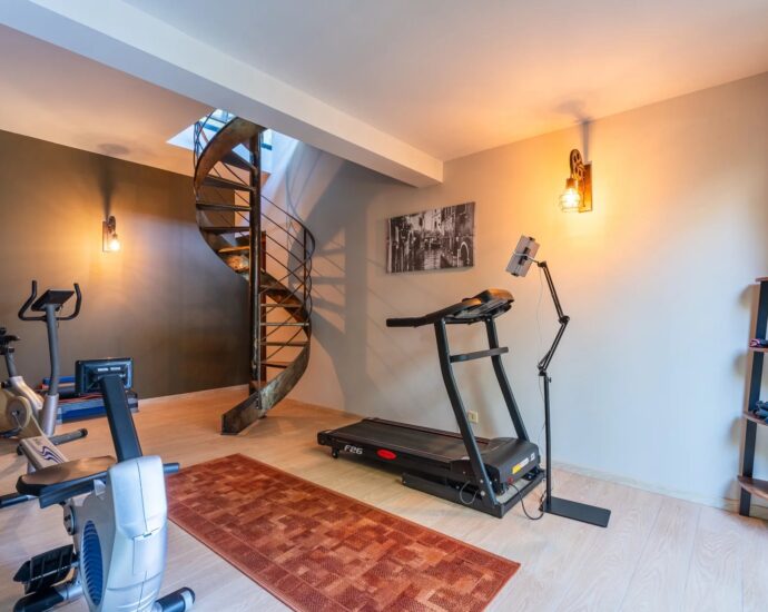 Oletta, villa d&rsquo;architecte, 5 chambres,  piscine, vue mer et montagnes panoramique proche plage