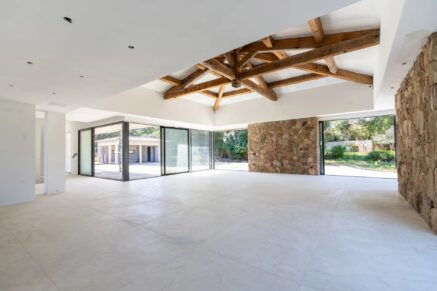 Porto-Vecchio, Villa d&rsquo;architecte, 6 chambres, piscine, vue montagne