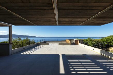 Abbartello, Olmeto, Architect-Designed Villa, 6 bedrooms, pool, Panoramic sea view, Walking distance to the beach