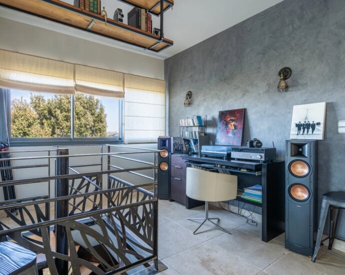 Oletta, villa d&rsquo;architecte, 5 chambres,  piscine, vue mer et montagnes panoramique proche plage