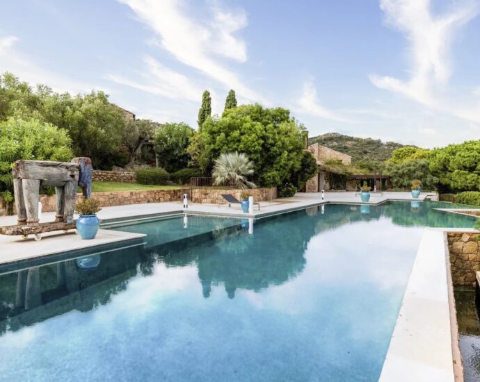 Suartone, 4-Bedroom Villa, Sea View, Heated Pool, Near Rondinara Beach