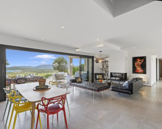 Saint-Cyprien, villa 5 chambres, appartement indépendant 2 chambres, piscine, vue mer, proche plage