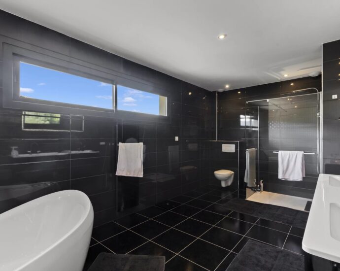 Saint-Cyprien, villa 5 chambres, appartement indépendant 2 chambres, piscine, vue mer, proche plage