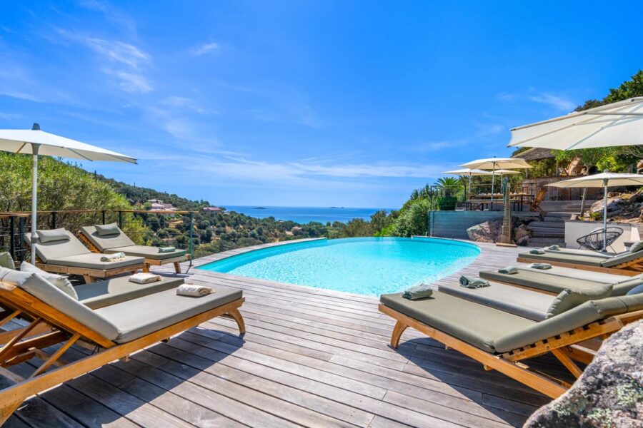 Palombaggia, 5 bedroom villa, swimming pool, sea and mountain views