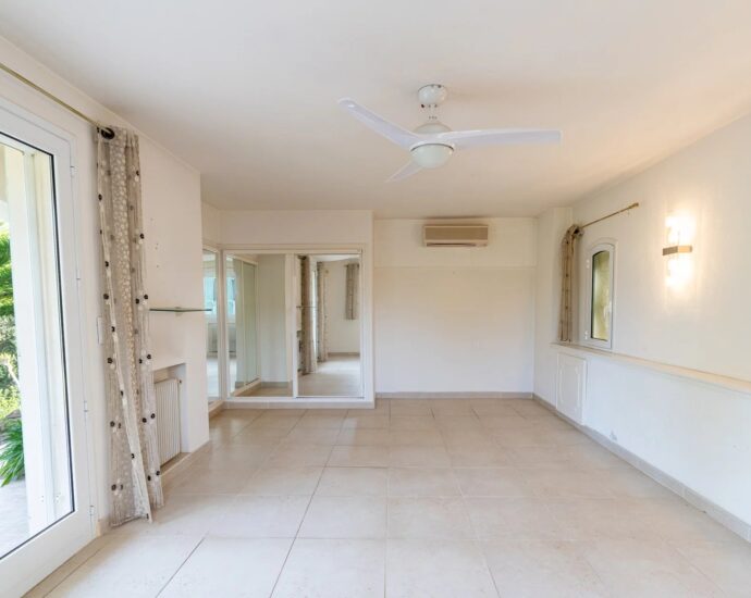 Ste Lucie de Porto-Vecchio,  Villa T4 vue montagnes, proche plage