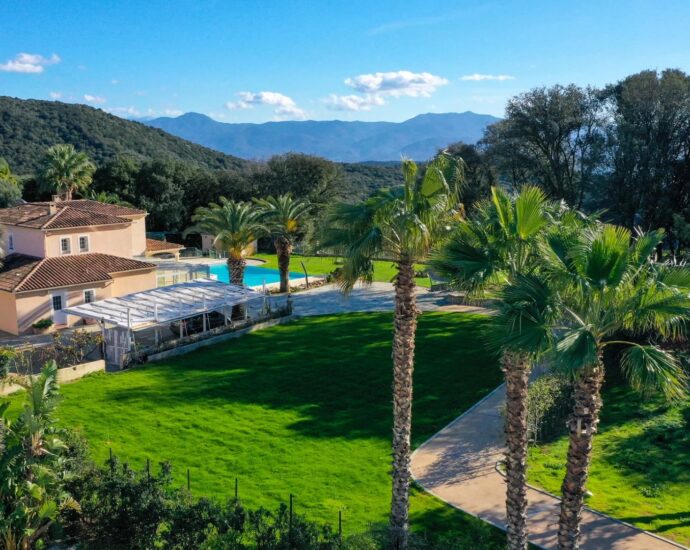 Proche Ajaccio, Alata, vue mer panoramique, 5 chambres