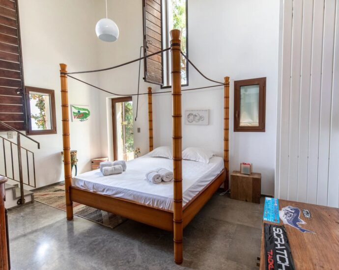 Suartone, 4-Bedroom Villa, Sea View, Heated Pool, Near Rondinara Beach