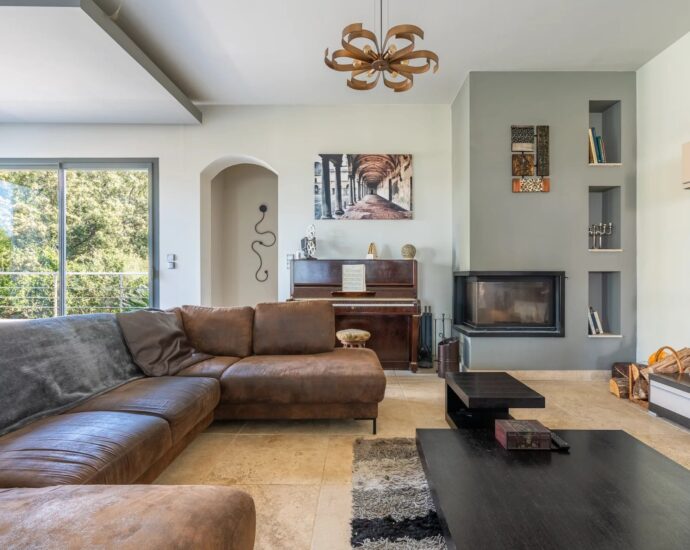 Oletta, villa d&rsquo;architecte, 5 chambres,  piscine, vue mer et montagnes panoramique proche plage