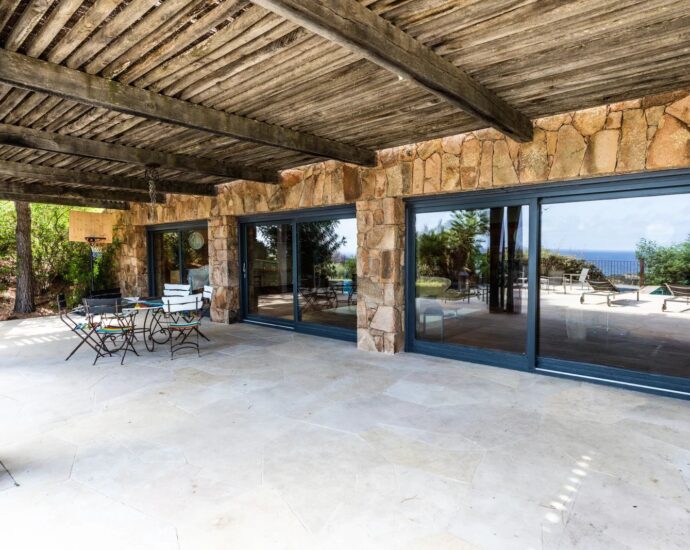 Suartone, 4-Bedroom Villa, Sea View, Heated Pool, Near Rondinara Beach