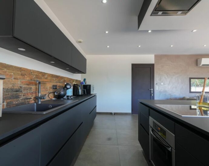 Pietrosella, Presqu’île de l’Isolella, Villa, 3 chambres, piscine, aperçu mer, proche plage et Porticcio