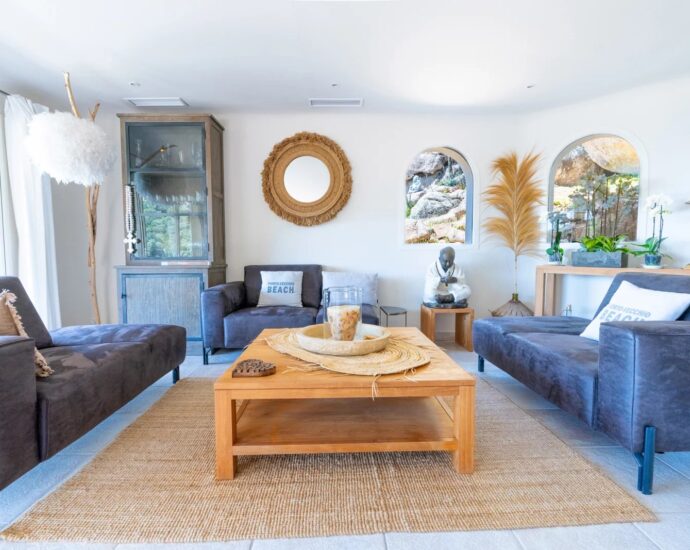 Palombaggia, 5 bedroom villa, swimming pool, sea and mountain views