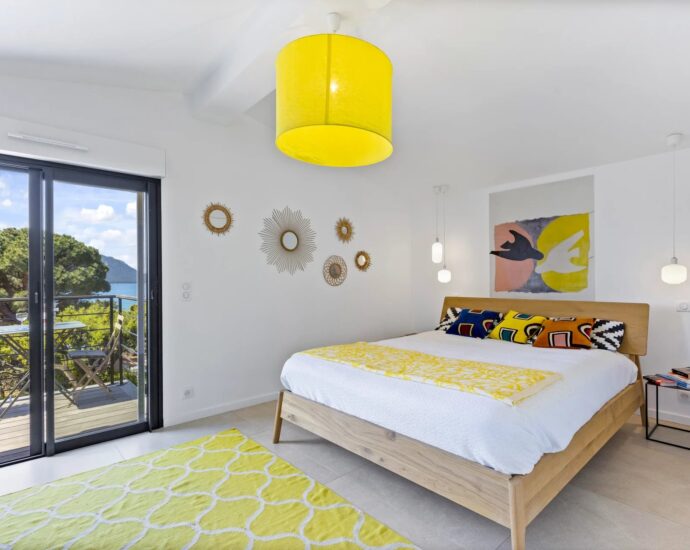 Porto-Vecchio, Domaine de Cala Rossa, villa 6 chambres, piscine et plage à pied, Villa Cala Rossa