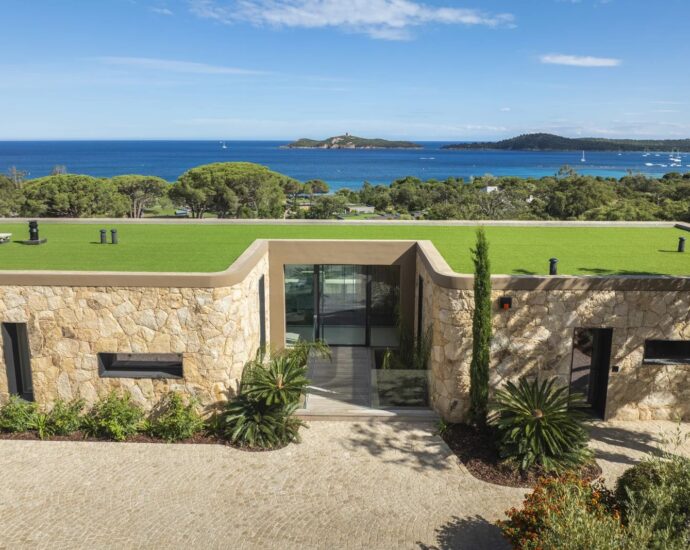 Caramontino, 7 bedroom villa, swimming pool, sea view, beach on foot