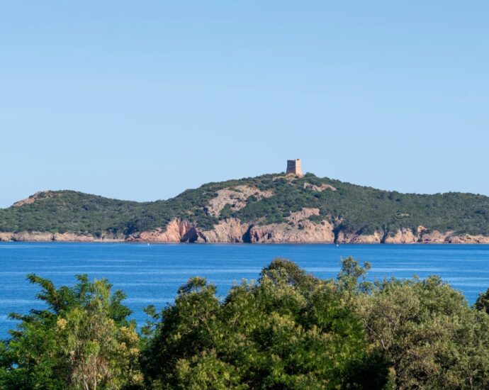 Caramontino, Villa-Hotel with Sea View, 8 Bedrooms with Private Pools, Swimming Pool, Walking Distance to the Beach