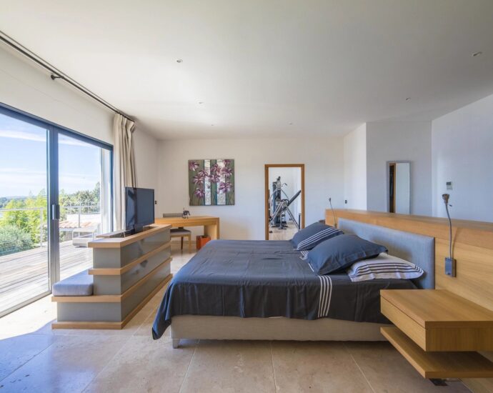 Porto-Vecchio, Golfo di sogno, villa pied dans l&rsquo;eau, 6 chambres, vue mer panoramique, accès mer