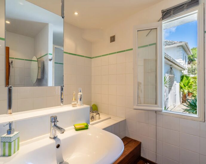 Erbalunga, Villa 6 chambres, pied dans l&rsquo;eau, vue mer panoramique, piscine