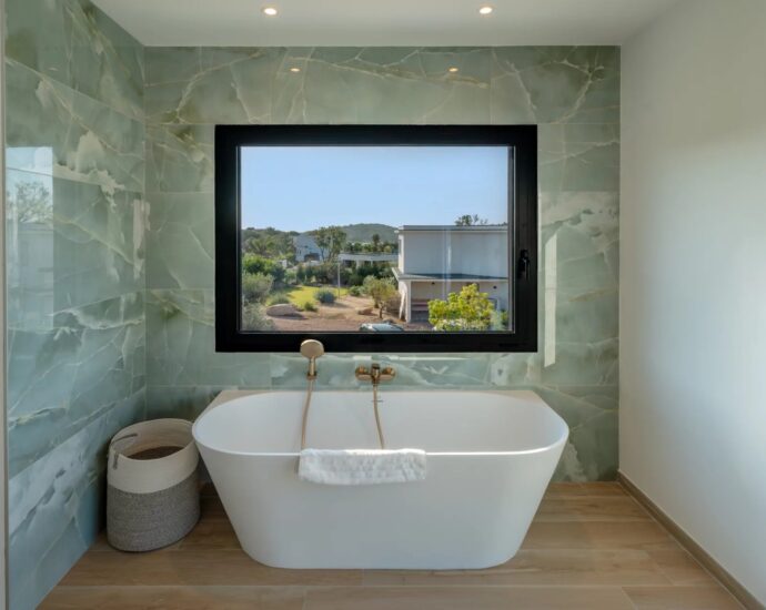 Domaine privé, villa 5 chambres, piscine, proche plage