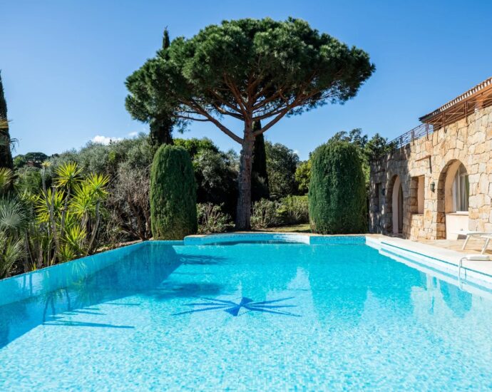 Capicciola, villa 5 chambres, piscine, vue mer, plage à pied