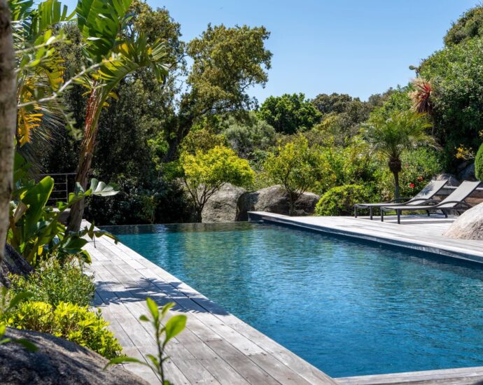 Bonifacio, Cala Longa , Villa 6 rooms, swimming pool, sea view, RL357 Marina Di Cavu