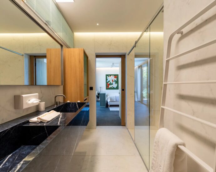 Caramontino, Villa-Hotel with Sea View, 8 Bedrooms with Private Pools, Swimming Pool, Walking Distance to the Beach