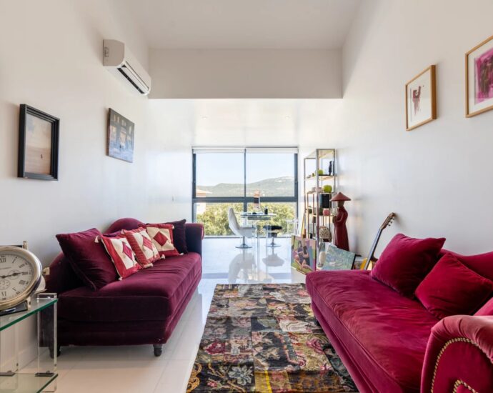 Porto-Vecchio, Appartement en duplex, 5 chambres, vue montagnes, piscine commune