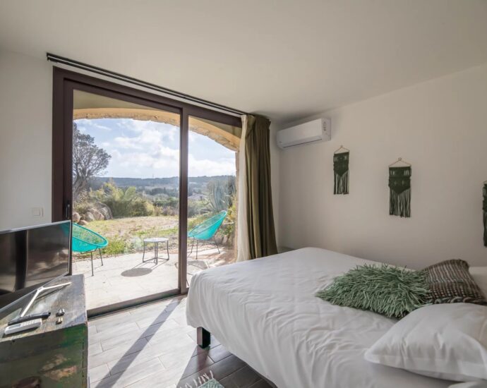 Bonifacio, Santa Manza, Sea View Villa, 4 Bedrooms, Pool, Walking Distance to the Beach