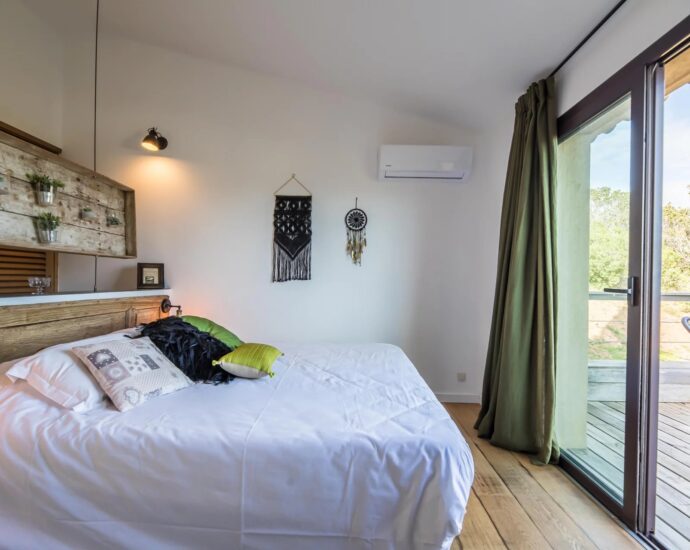 Bonifacio, Santa Manza, Sea View Villa, 4 Bedrooms, Pool, Walking Distance to the Beach