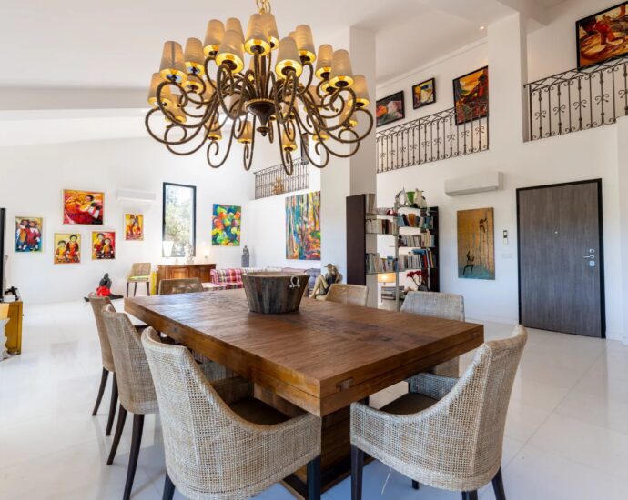 Porto-Vecchio, Appartement en duplex, 5 chambres, vue montagnes, piscine commune