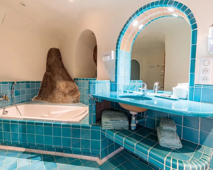 Bonifacio, Cala Longa , Villa 6 rooms, swimming pool, sea view, RL357 Marina Di Cavu