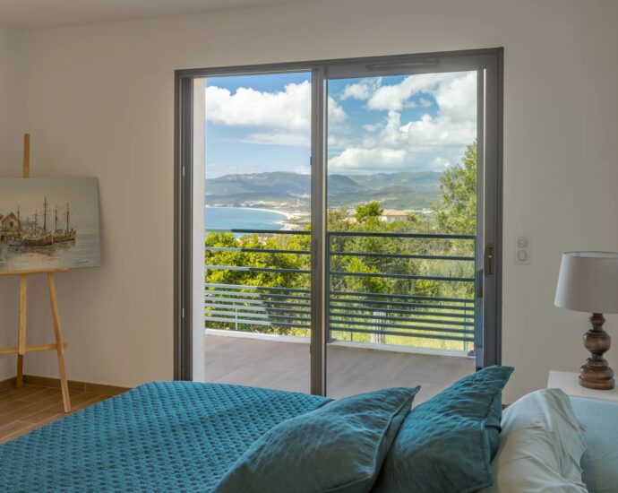 South Shore of Ajaccio, Recent Villa, Panoramic Sea View, 5 Bedrooms, Pool, Close to Beaches