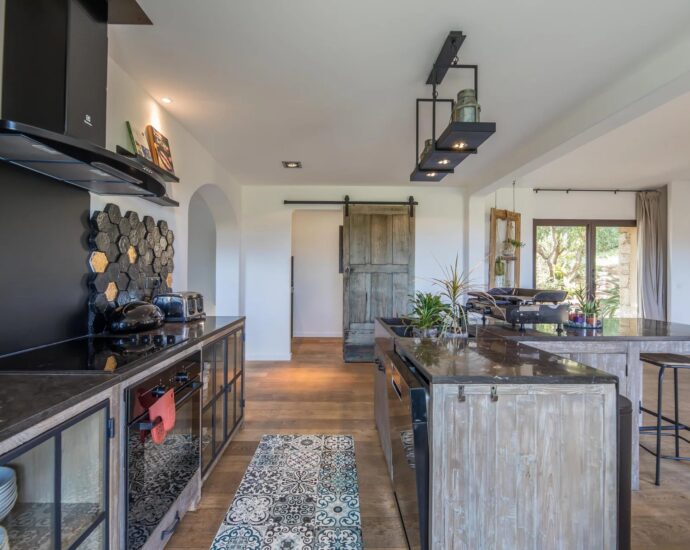 Bonifacio, Santa Manza, Sea View Villa, 4 Bedrooms, Pool, Walking Distance to the Beach