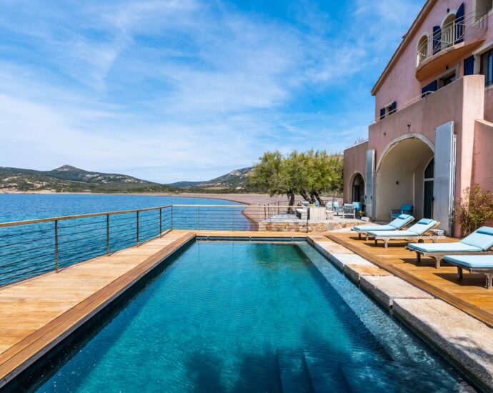 Galéria, Private Estate, Waterfront Villa, 8 Bedrooms, Panoramic Sea View, Heated Pool, Close to Calvi